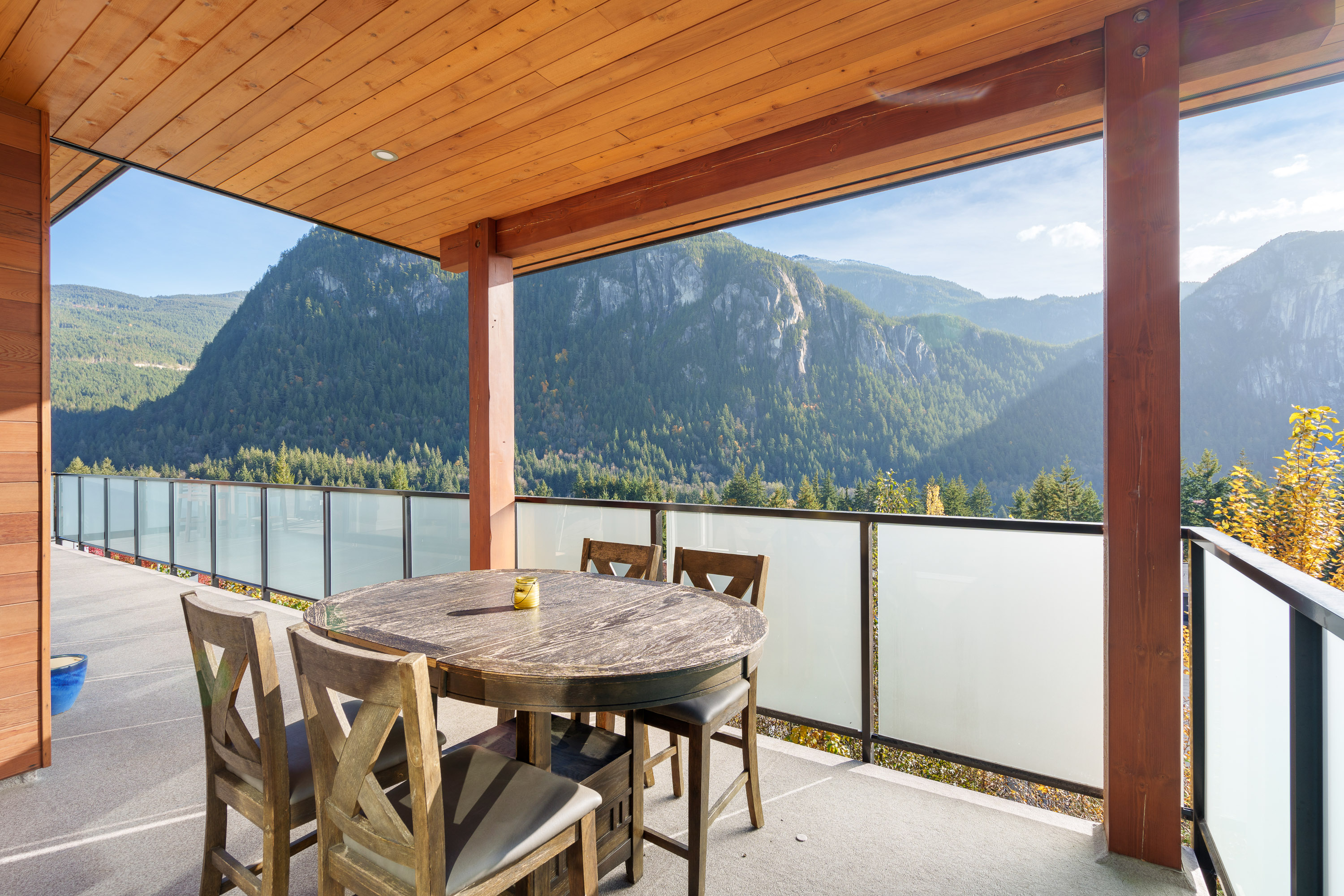 Squamish Retreat With The Best View! - Luxury Whistler vacation rental with 3 bedrooms, accommodating up to 8 guests
